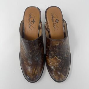 Patricia Nash Womens Brown Gold Slip On Chunky Heels Ruffina Mule Pump Size 7.5